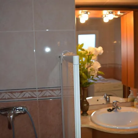 Llaganos Country house *